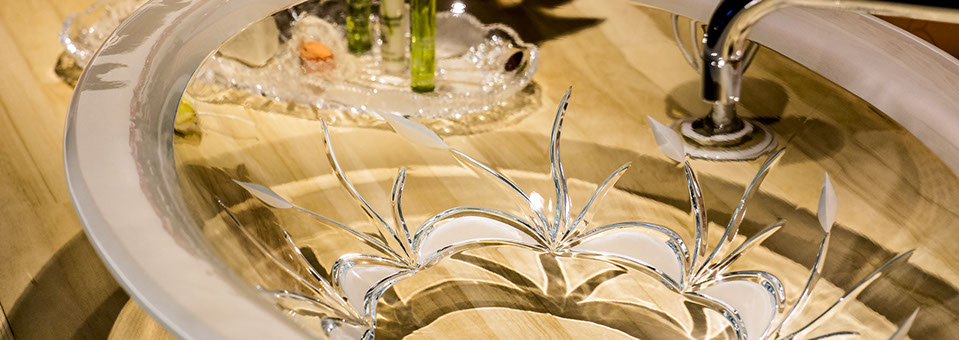 スラヴィアクリスタル：ユリア洗面ボウル：洗面器：手洗い器：手洗いボウル：最高級：美しい：おしゃれ：豪華：