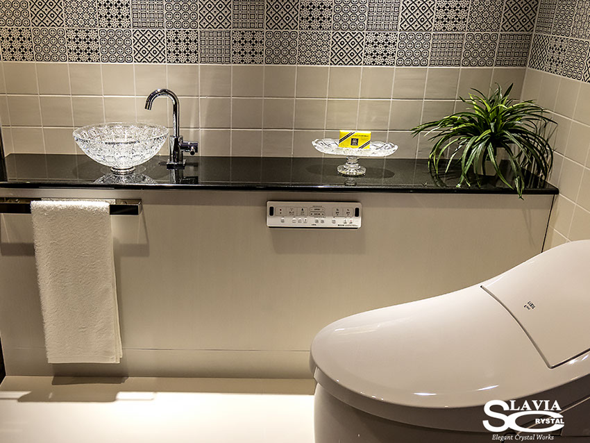 スラヴィアクリスタル　ミミ　クラッシック　エリザベス　クリスタル洗面ボウル設置例　｜取付例｜