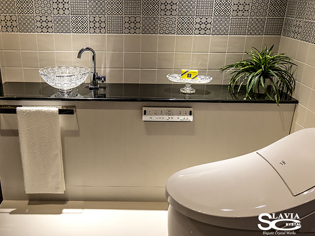 スラヴィアクリスタル　ミミ　クラッシック　エリザベス　クリスタル洗面ボウル設置例　｜取付例｜