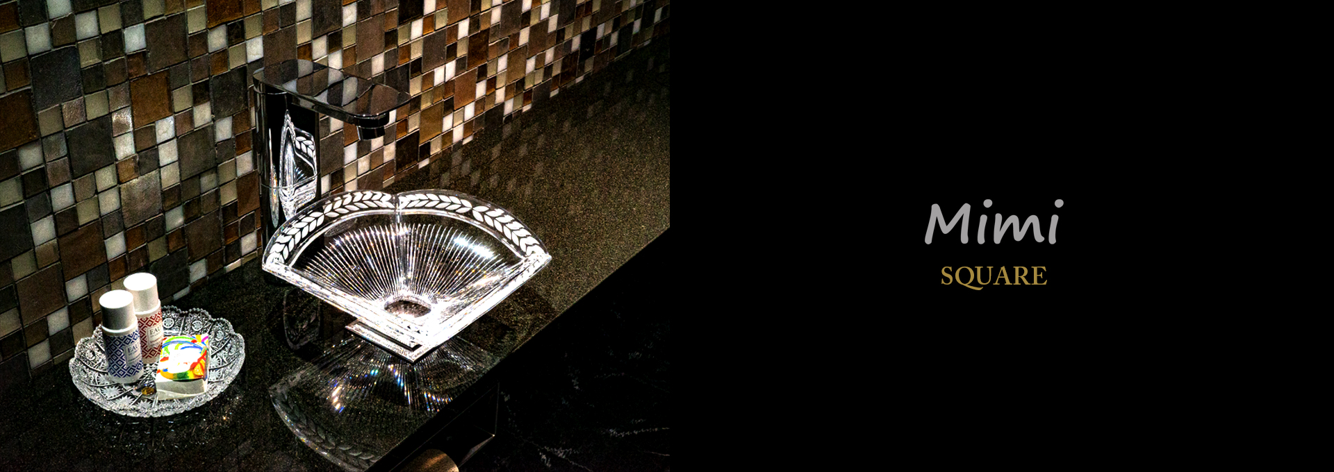 スラヴィアクリスタル　ミミ　スクエアーシリーズ洗面ボウル　｜クリスタル｜ガラス｜手洗器｜手洗いボウル｜洗面器｜小型｜コンパクト｜トイレ｜玄関｜スペース｜デザイン｜おしゃれ｜豪華｜美しい｜スラビアクリスタル｜小さめ：｜